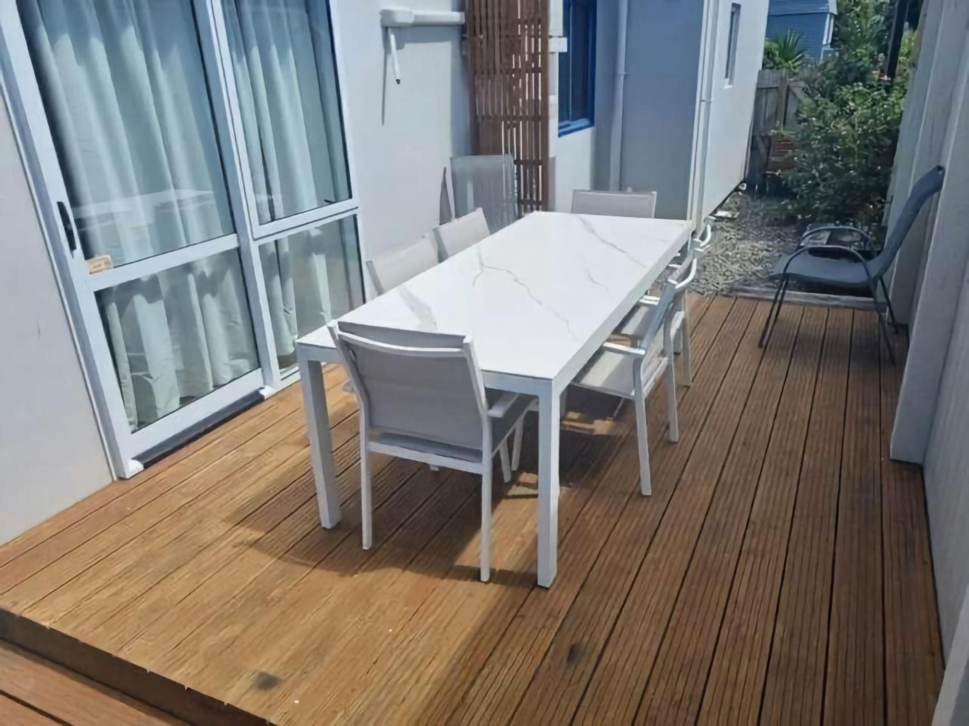 Sunny Ark Apartment Ню Плимут Екстериор снимка