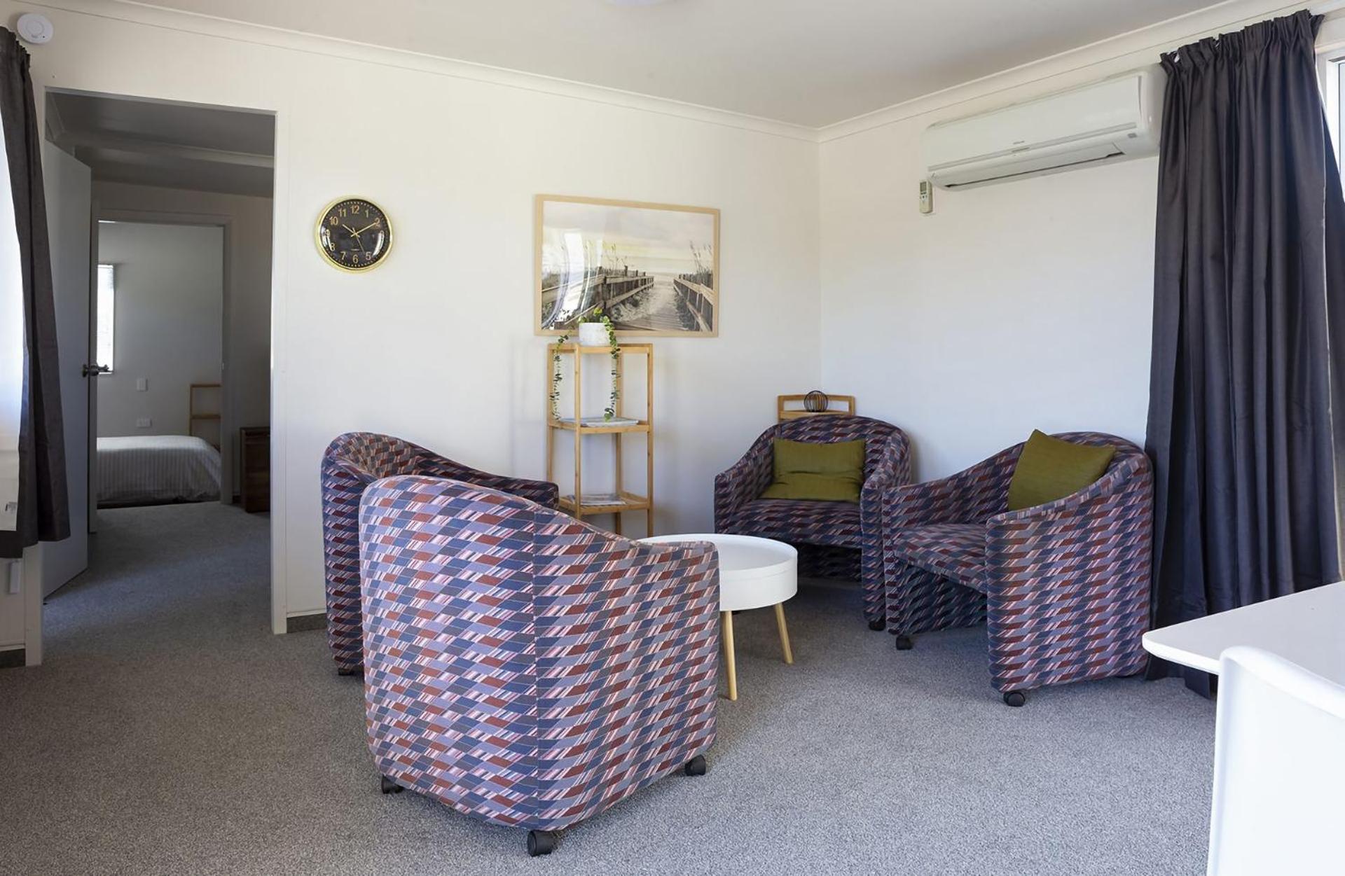 Sunny Ark Apartment Ню Плимут Екстериор снимка